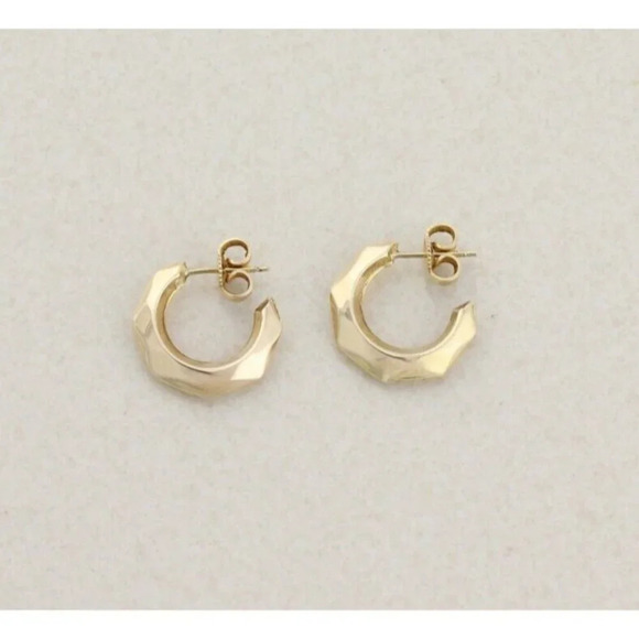 14k Yellow Gold Small Hoop Earrings 5/8" Hoops - Picture 5 of 6